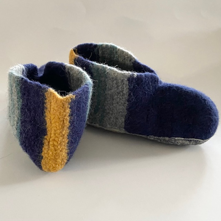 Sutsko i filt  - multifarvede