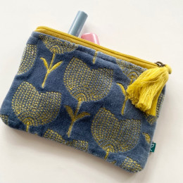 Pung i blåt med tulipan mønster